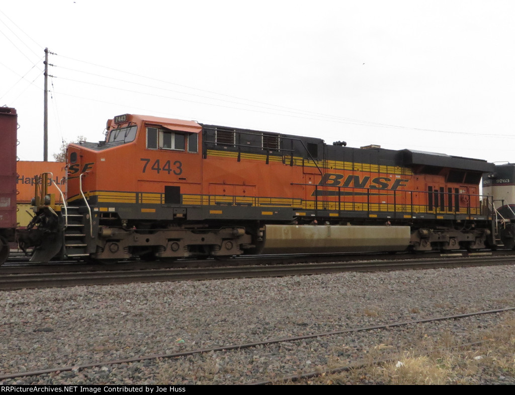 BNSF 7443